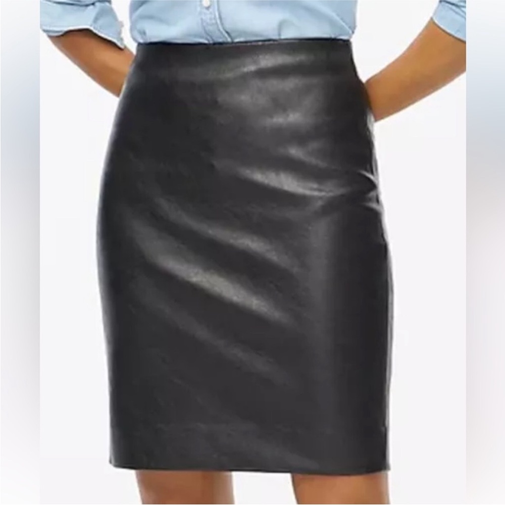 Pencil skirt